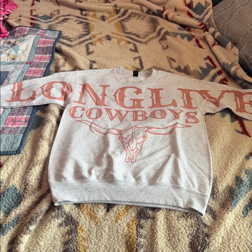 Long Live Cowboys Graphic Sweatshirt